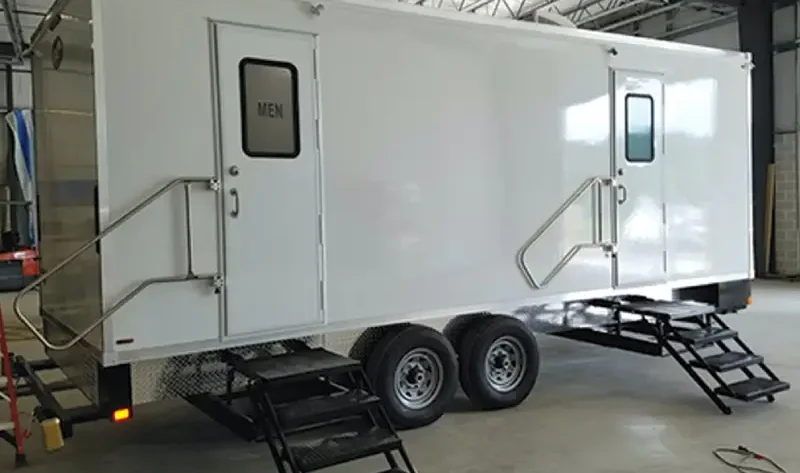 portable bathroom rental